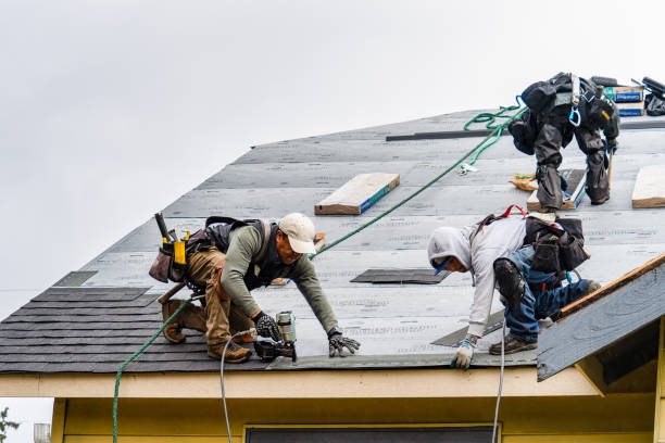 Professional Roof Installation technician working in Highlands, CA
